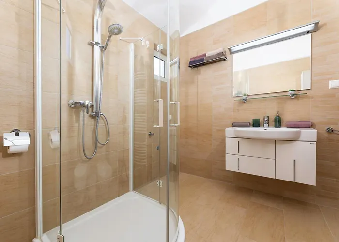 Ocean 招待所 奈维斯